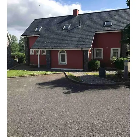 Spacious 3 Bedroomed House With Amazing Views * Rossacoosane