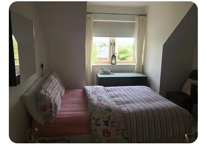 Spacious 3 Bedroomed House With Amazing Views Nyaraló Rossacoosane