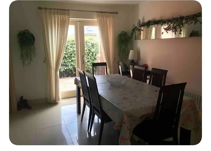 Spacious 3 Bedroomed House With Amazing Views * Rossacoosane