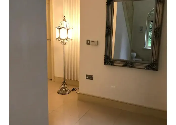 Spacious 3 Bedroomed House With Amazing Views Nyaraló Rossacoosane